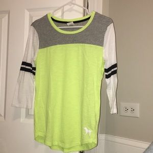 Quarter sleeve shirt